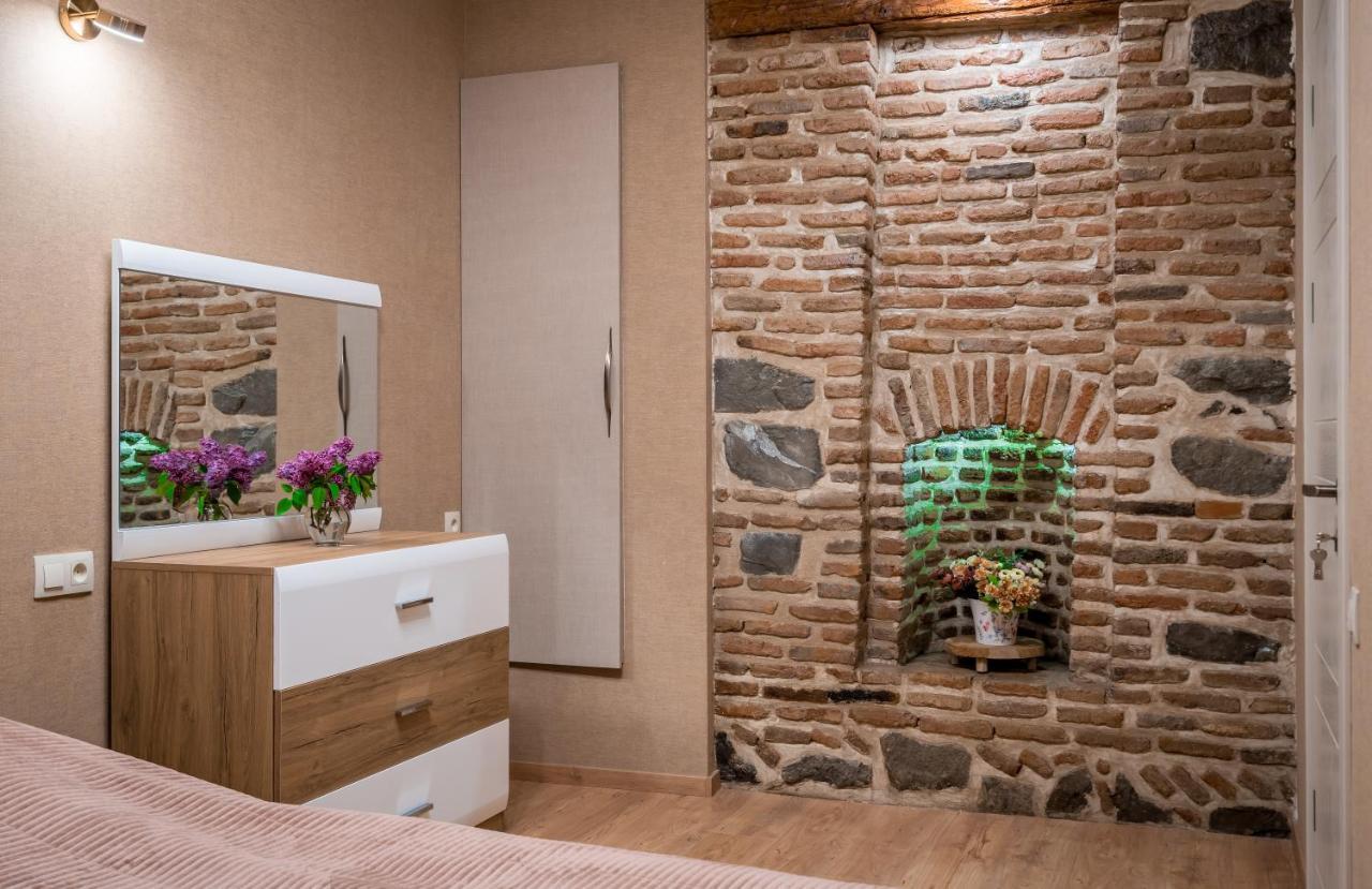 Sololaky Wall Тбилиси Екстериор снимка