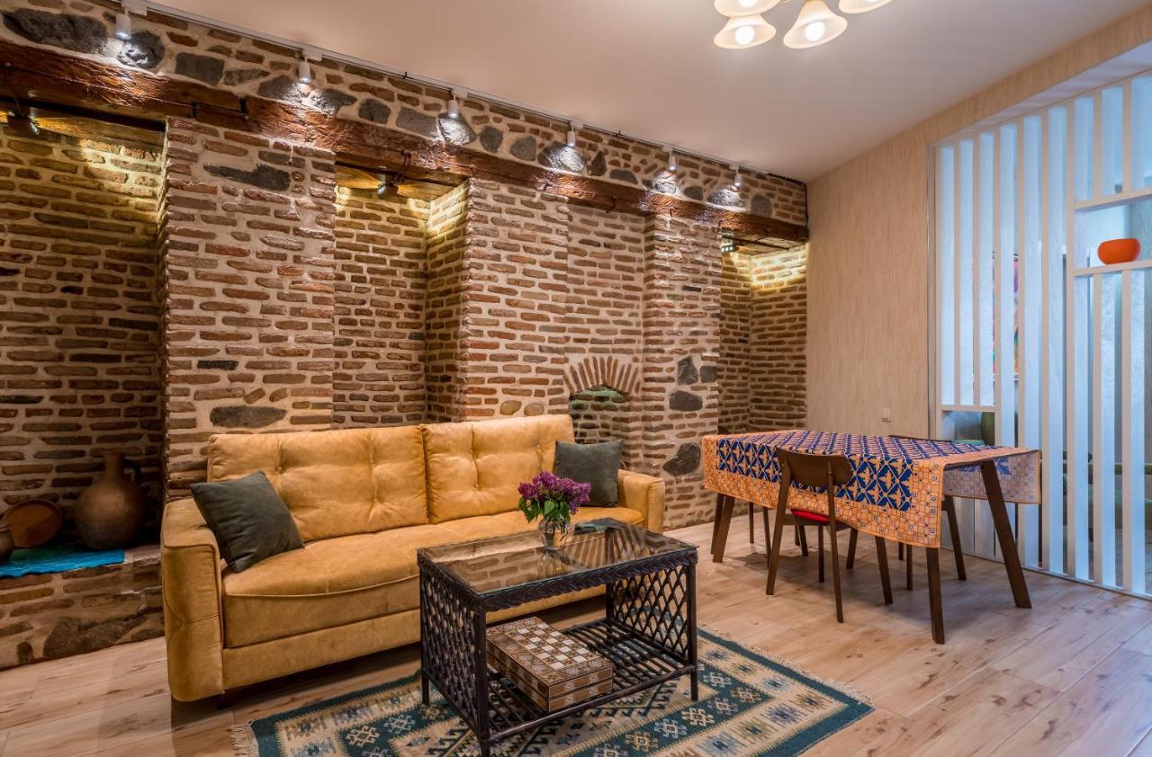 Sololaky Wall Тбилиси Екстериор снимка