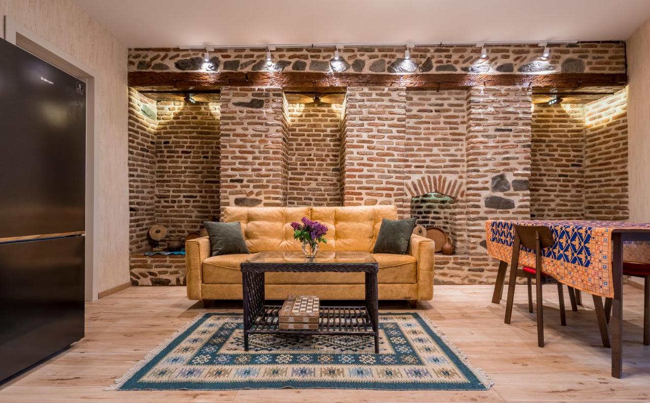Sololaky Wall Тбилиси Екстериор снимка